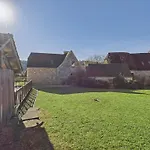 Vakantiehuis Vue Sur La Vallee - Maison Pour 10 - Piscine