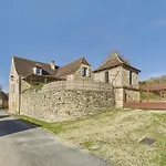 Vakantiehuis Vue Sur La Vallee - Maison Pour 10 - Piscine *